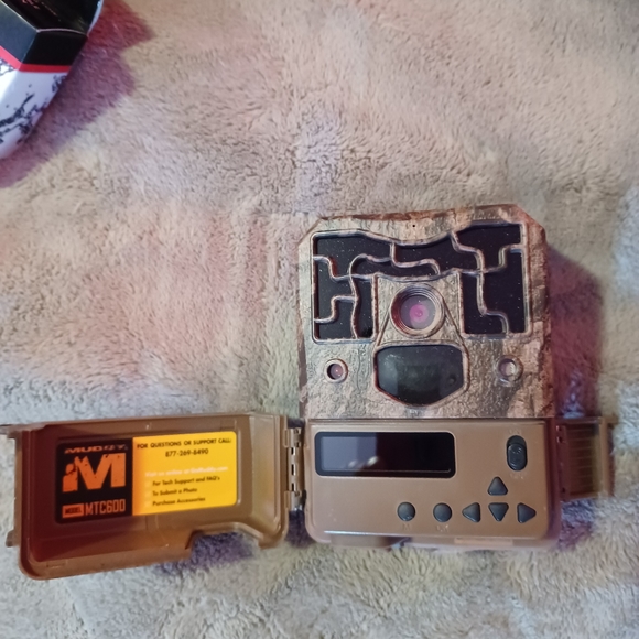 Muddy 2.0 trail cam - Picture 2 of 3